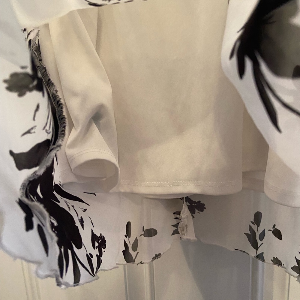 Bcx tank white n black flowy - Picture 4 of 4